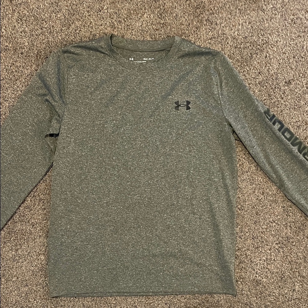 Under Armour Kids Gray Long Sleeve Tee